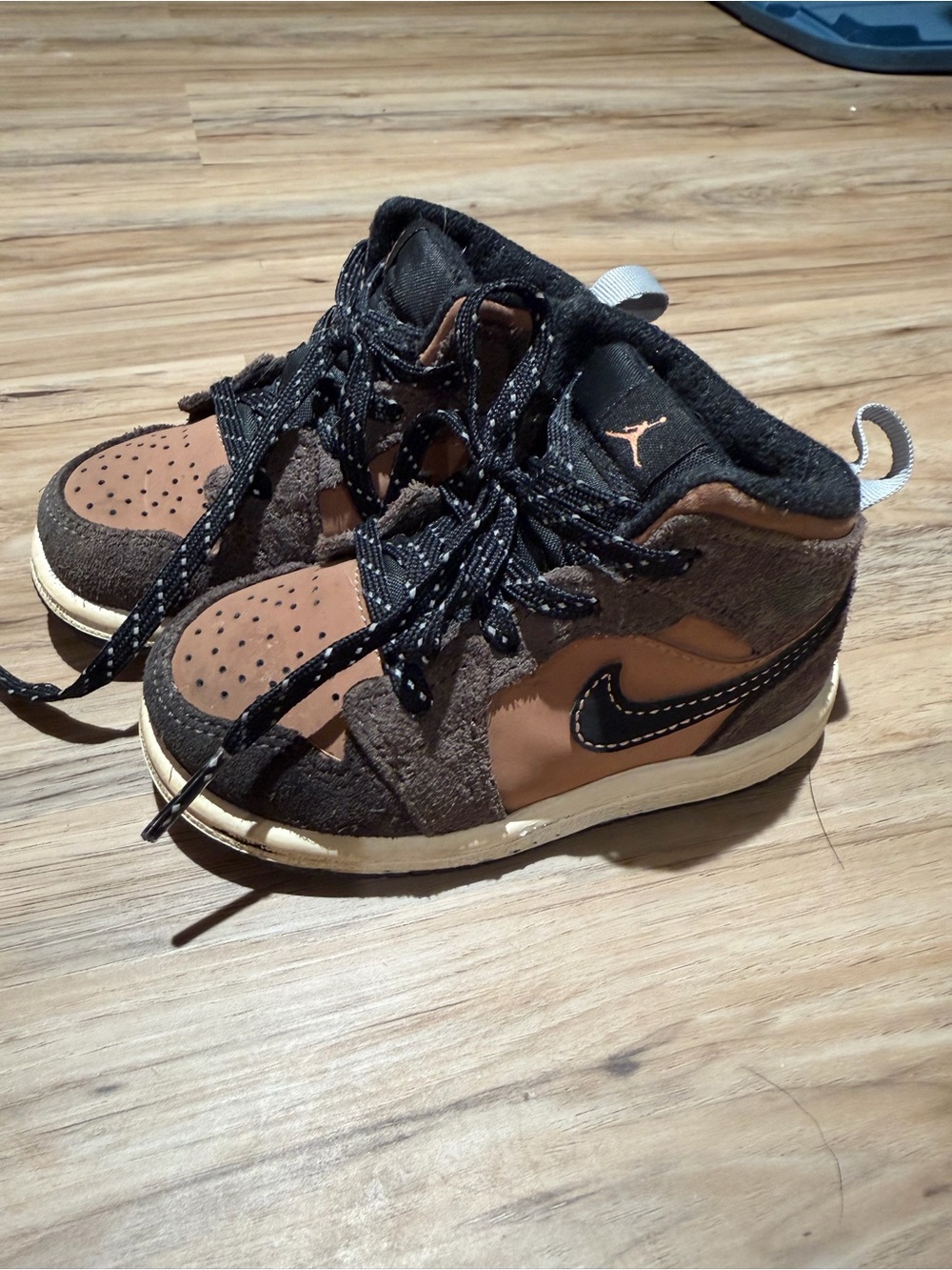 Nike Air Jordan 1 Mid SE Toddler Shoes Brown Black Suede Size 6C